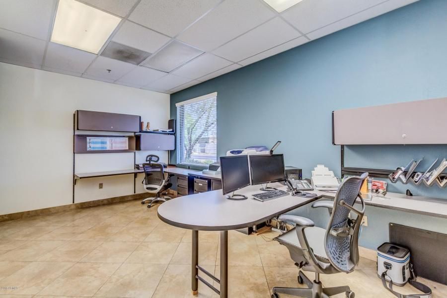 7118 W Frier Dr, Glendale, AZ 85303
